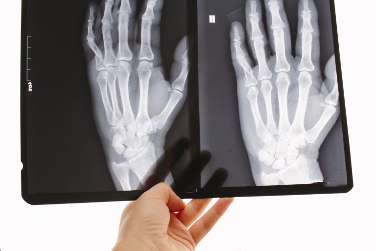 新宿の多様性が育む最先端内科医療と安心して受診できる街の魅力